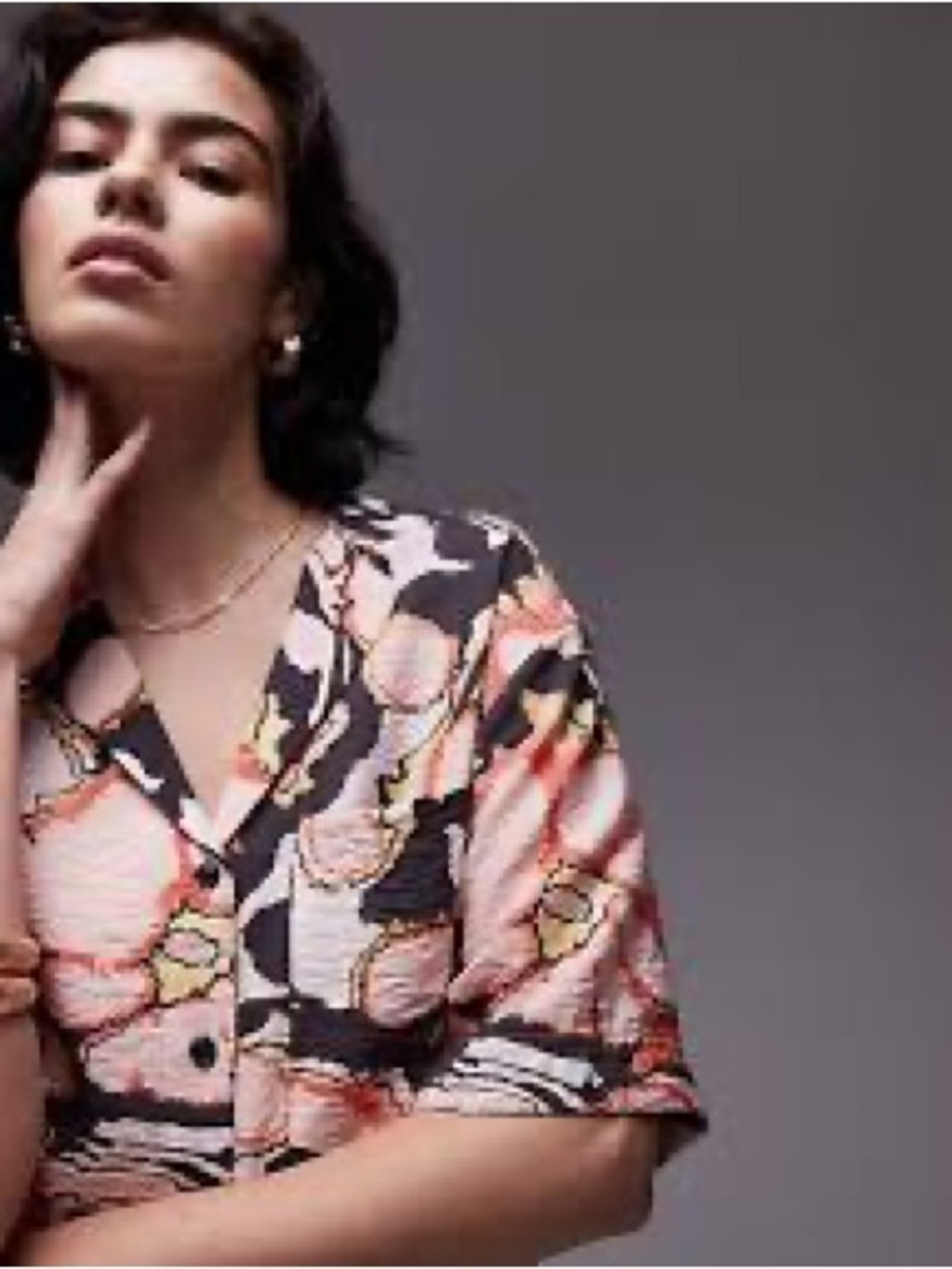 Top Shop long in back Short-Sleeve Top